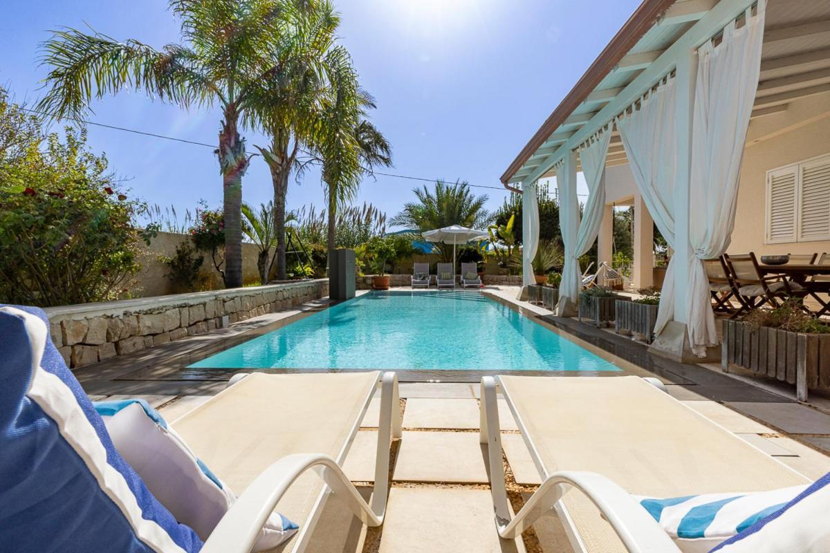 Villa Zamia Con Piscina Санта Мария дел Фокало Екстериор снимка