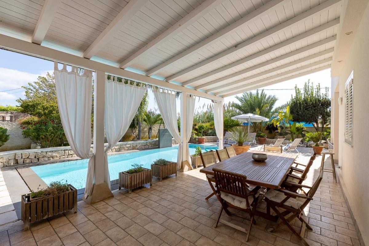 Villa Zamia Con Piscina Санта Мария дел Фокало Екстериор снимка