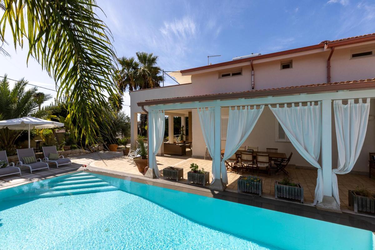 Villa Zamia Con Piscina Санта Мария дел Фокало Екстериор снимка