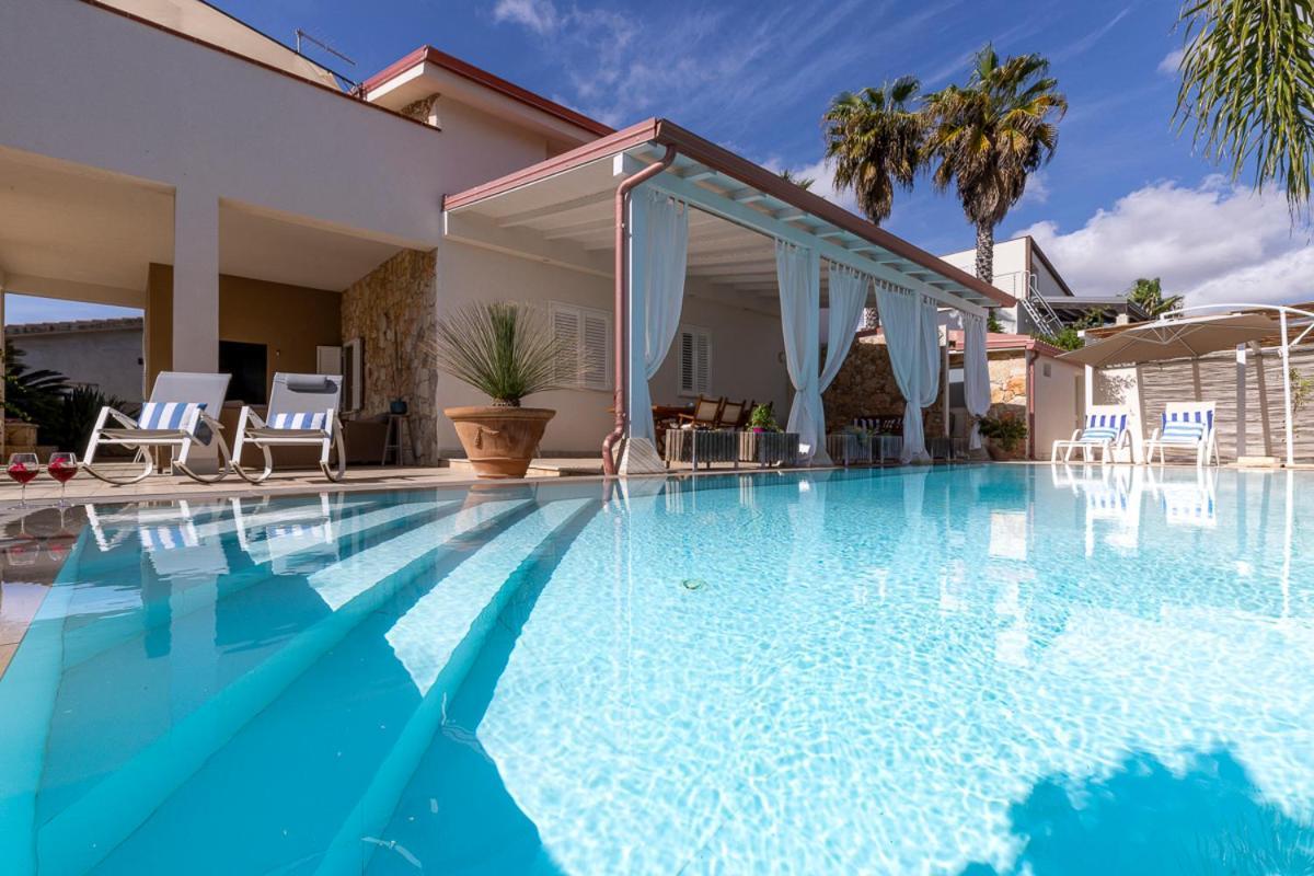 Villa Zamia Con Piscina Санта Мария дел Фокало Екстериор снимка